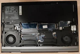 HP Fury Laptop Plata y Negro