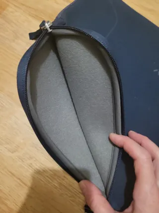 Funda portátil ISY 34x25 cm