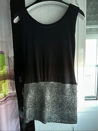 Vestido negro con falda brillante plateada talla38