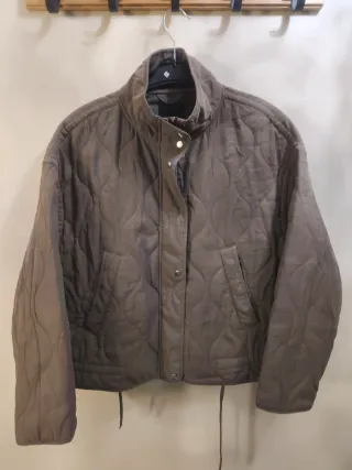 Chaqueta acolchada Stradivarius Talla M