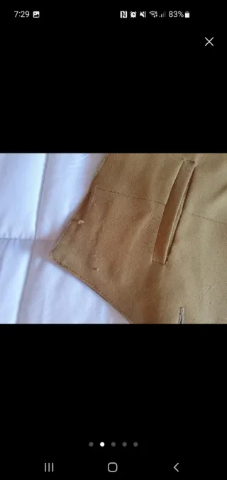 Chaleco de camarero color mostaza