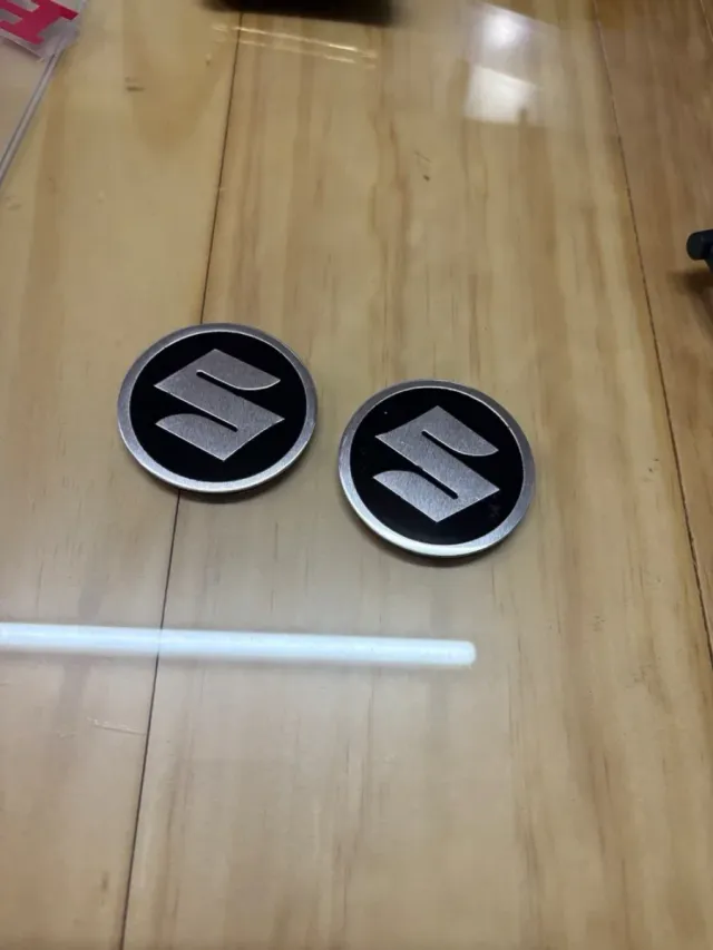 suzuki emblemas!!
