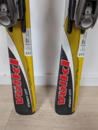 Sci Volkl ESQUIS 156