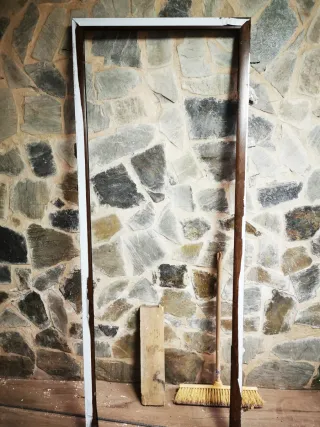 Puerta PVC Marrón con Vidrio