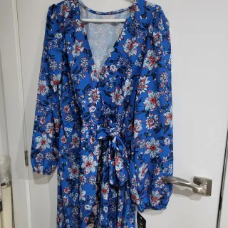 Vestido midi estampado floral azul