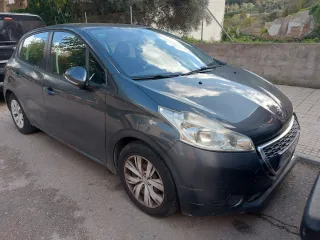 Peugeot 208 2014