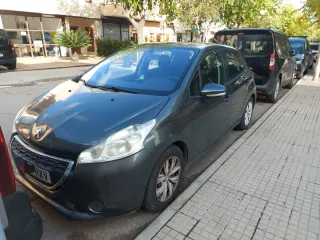 Peugeot 208 2014