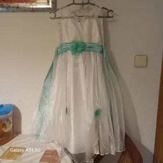 Vestido de niña amarillo
