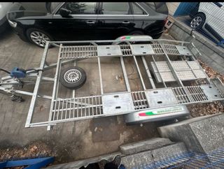 Remolque plataforma porta coches