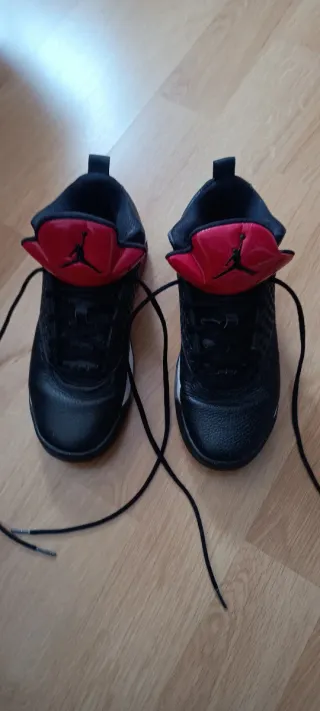 Zapatillas Jordan Talla 42 Negras Rojas