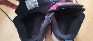 Zapatillas Jordan Talla 42 Negras Rojas