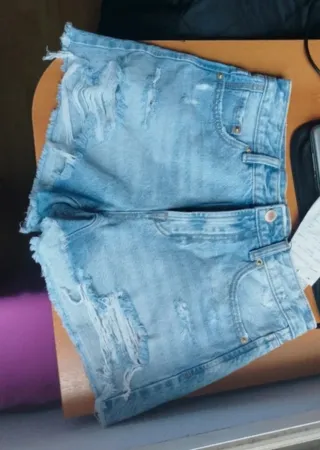 Shorts vaqueros desgastados