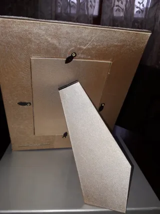 Portafoto tessuto beige e oro 21x17 cm