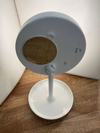 Espejo de maquillaje con luz LED