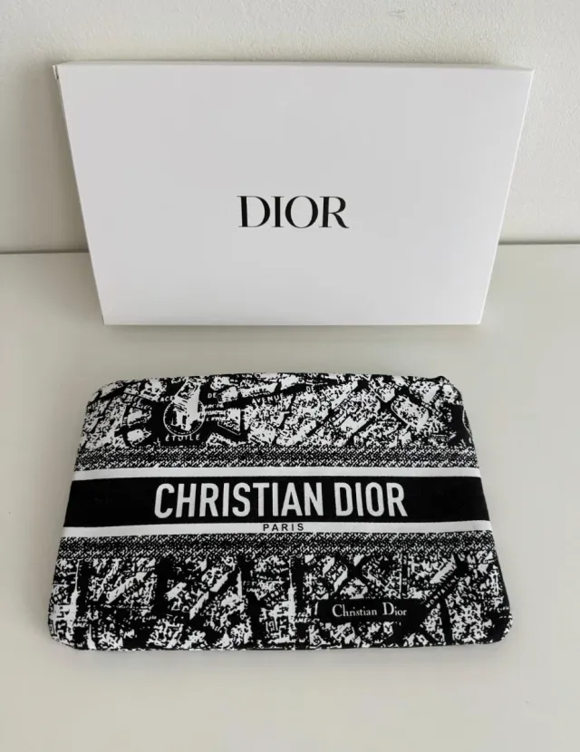 Neceser Dior Beauty Negro y Blanco