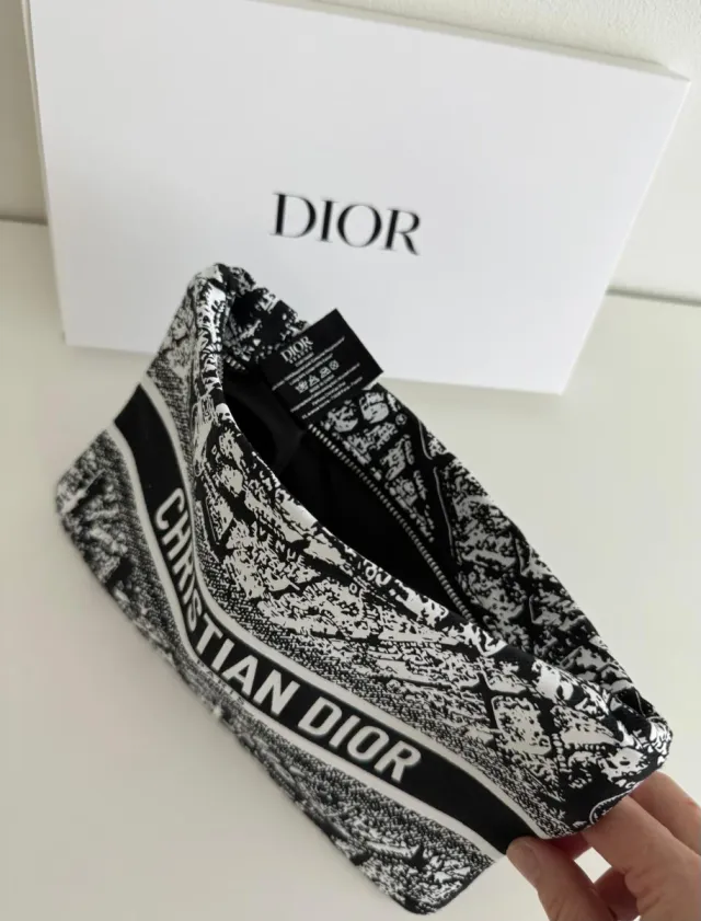 Neceser Dior Beauty Negro y Blanco