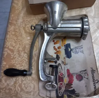 Tritacarne Manuale in Metallo