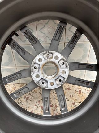 Llantas originales BMW G30 R18”
