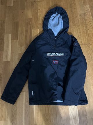 Chaqueta Napapijri niño negra
