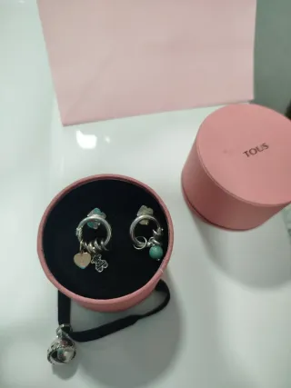 Pendientes Tous Hold Plata Aro con Charm