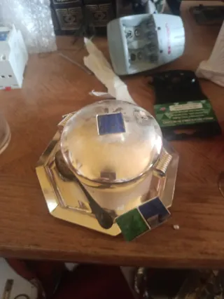 Zuccheriera vintage con cucchiaino