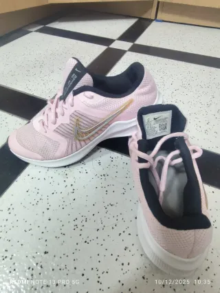 Zapatillas Nike Mujer Rosa y Dorado