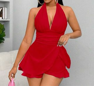 Vestido rojo con vuelo.