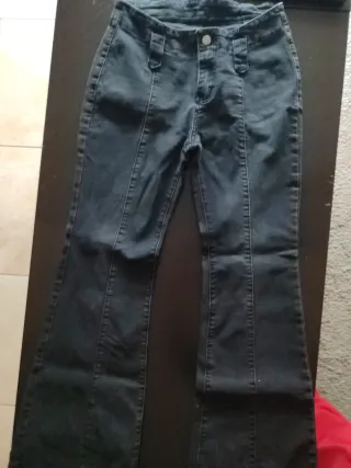 2 vaqueros Bershka y Pull&Bear + 1 negro de regalo