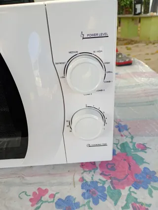 Microondas Candy Blanco