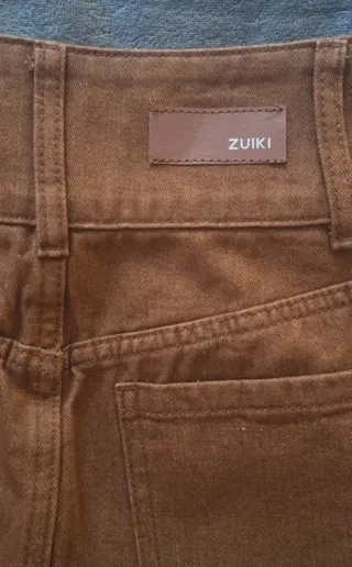 Minigonna marrone con cinturone