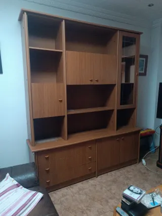 Mueble de comedor melamina y cristal