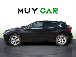 Infiniti Q30 1.6T Premium 90 kW (122 CV)