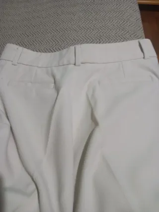 Traje de pantalón beige mujer