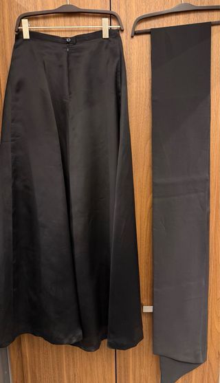 Falda y fajín negro talla S