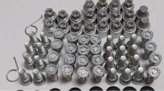 Se vende tornillos antirrobo VW GOLF MK7 AUDI SEAT