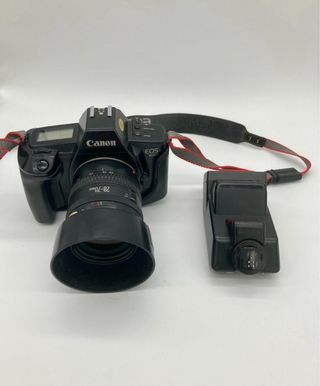 Canon EOS 650 con Flash y Objetivo