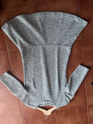 Vestido deportivo gris