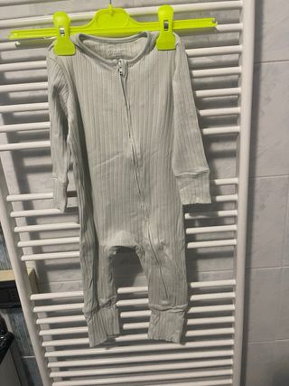 Tutina Primark Cares 12/18 mesi