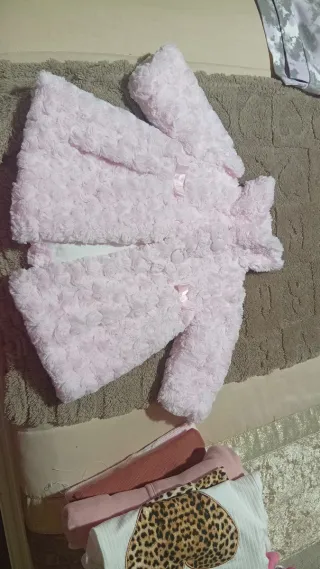 Chaqueta bebé niña rosa peluche lazos