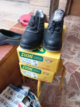 Zapatos de seguridad Panter Talla 38 Nuevos
