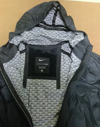 Cortavientos impermeable Nike Trail Talla M de hom