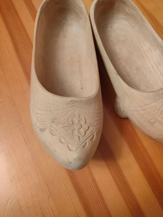 Ciabatte in legno per bambini