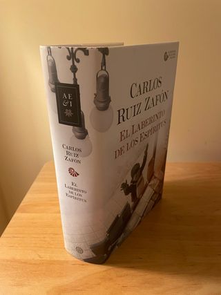 EL LABERINTO DE LOS ESPÍRITUS