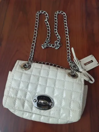 Borsa Prada nera e borsa Bimba y Lola