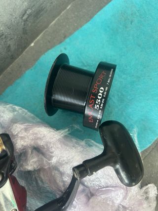 Carrete Pesca Daiwa Emcast 5500 Rojo