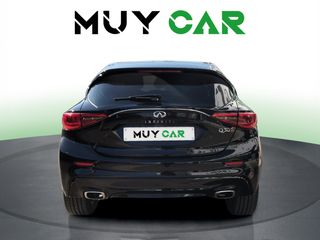 Infiniti Q30 1.6T Premium 90 kW (122 CV)