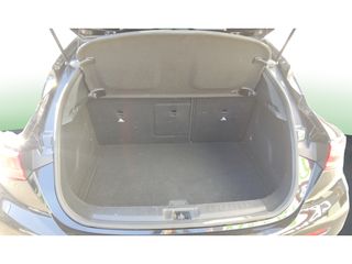 Infiniti Q30 1.6T Premium 90 kW (122 CV)