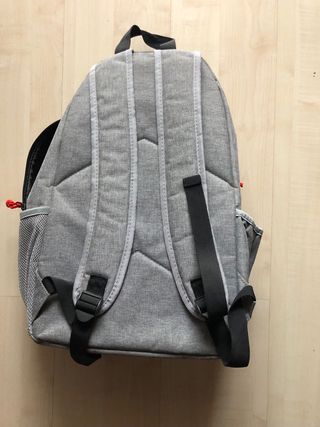 Mochila Boomerang gris y negra