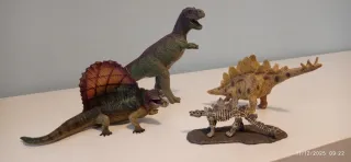 Set di 4 figure di dinosauri