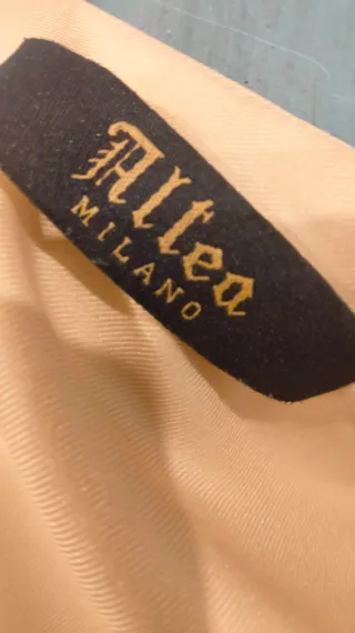 Chaleco de seda beige